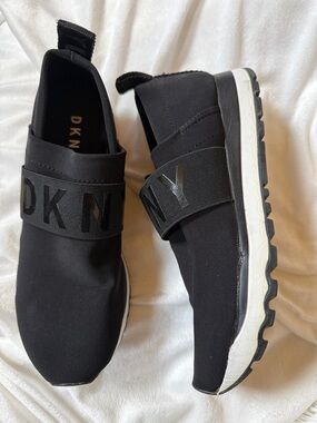 DKNY Black Slip-On Stretch Sneakers with Logo Strap